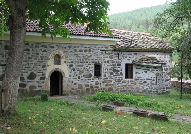 Late medieval church complex "St.. Petka ”and a cell school - s.Radibosh